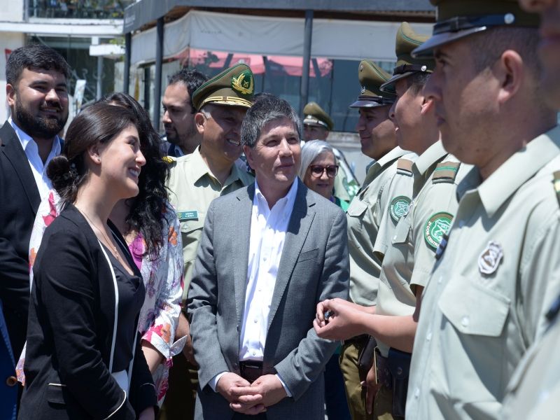 Llegada de nuevos vehículos policiales a la región y Viña del Mar